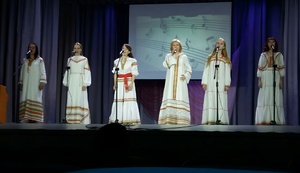 О, Русь! Малиновое поле!