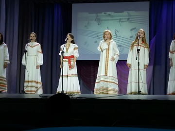 О, Русь! Малиновое поле!