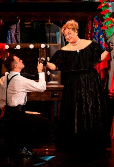 Браво, конферансье