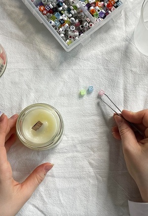 Творческий мастер-класс по изготовлению свечи с тайным посланием