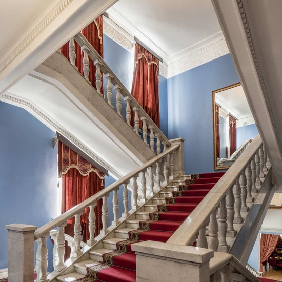 Экскурсия по Театру оперы и балета