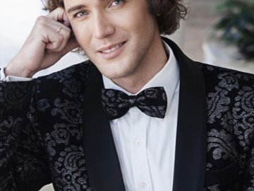 Эти глаза напротив