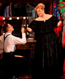 Браво, конферансье