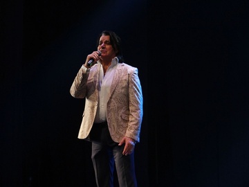 Пермский губернский оркестр с Вячеславом Ольховским: Дарите женщинам цветы