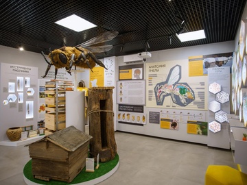 Экскурсия в музей северного пчеловодства