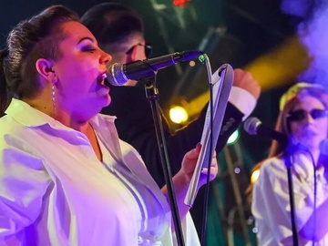 Хит хор: поём сотнями голосов