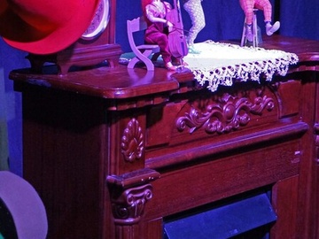 Все бегут, летят и скачут