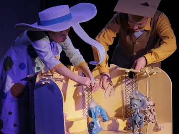 У слонёнка день рождения