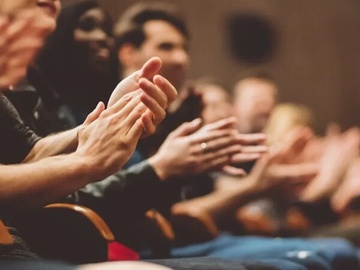 Не красная шапочка